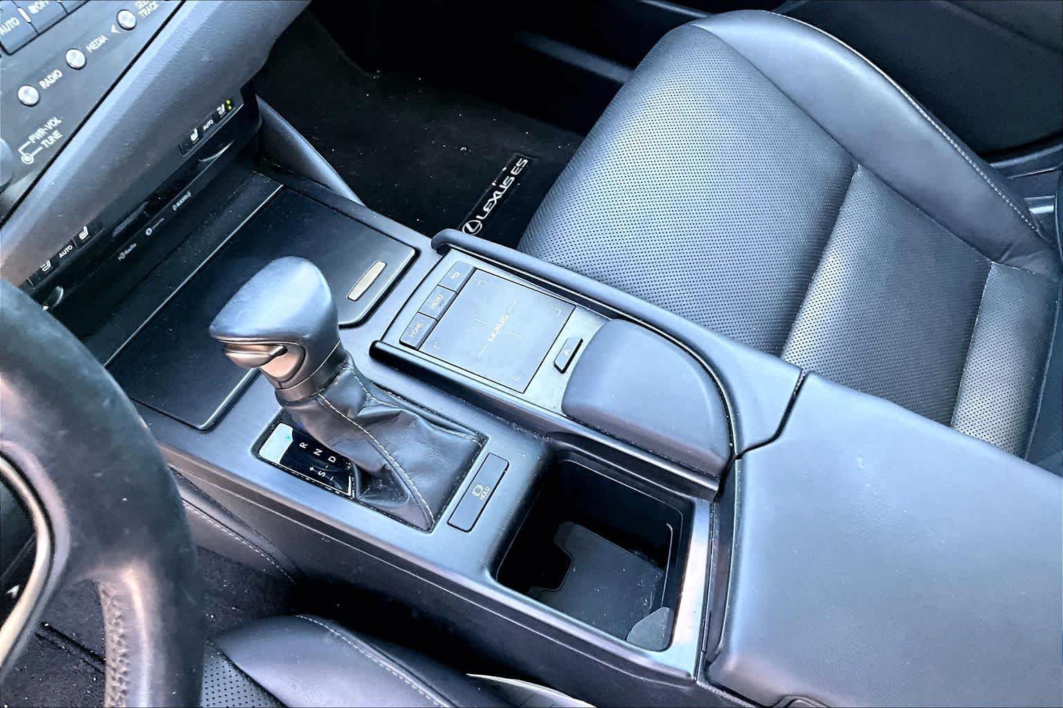 Used 2019 Silver Lining Metallic Lexus  image 17