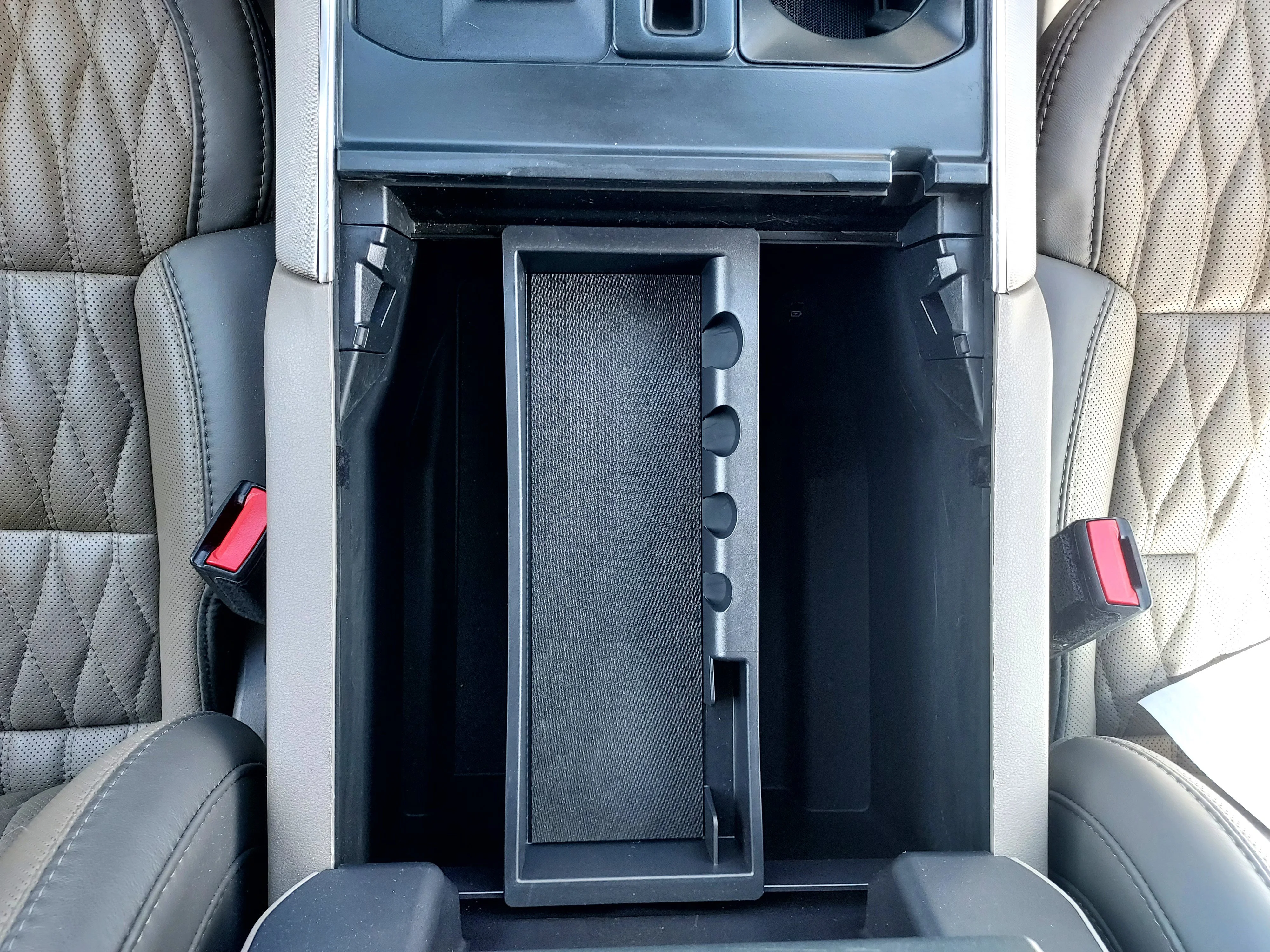 Used 2024 White Ford Platinum image 21