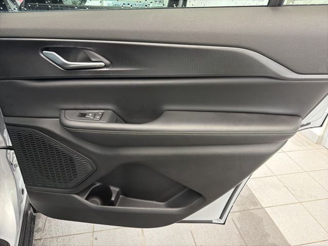New 2026 Silver Zynith Exterior Paint Jeep Laredo image 12