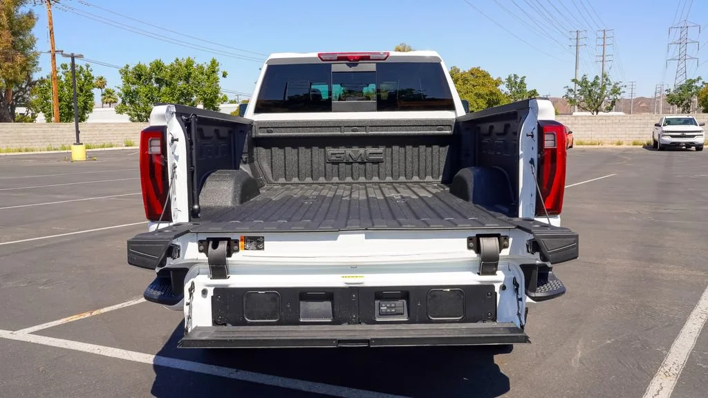 2026 GMC Sierra 2500HD Denali Ultimate - Photo 12