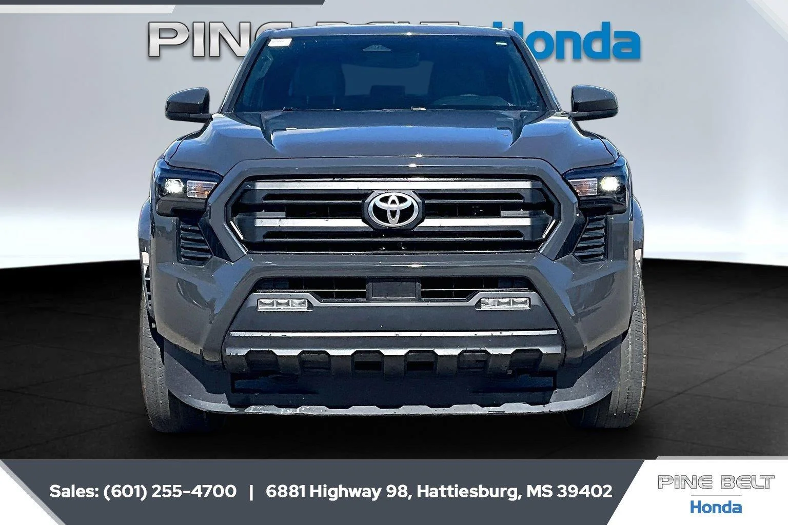 Used 2025 Underground Toyota SR5 image 3