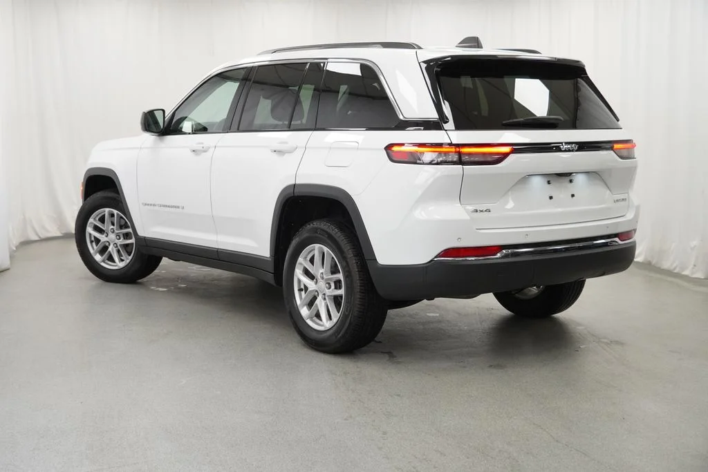 Certified Used 2023 White/off-white Jeep Laredo image 14