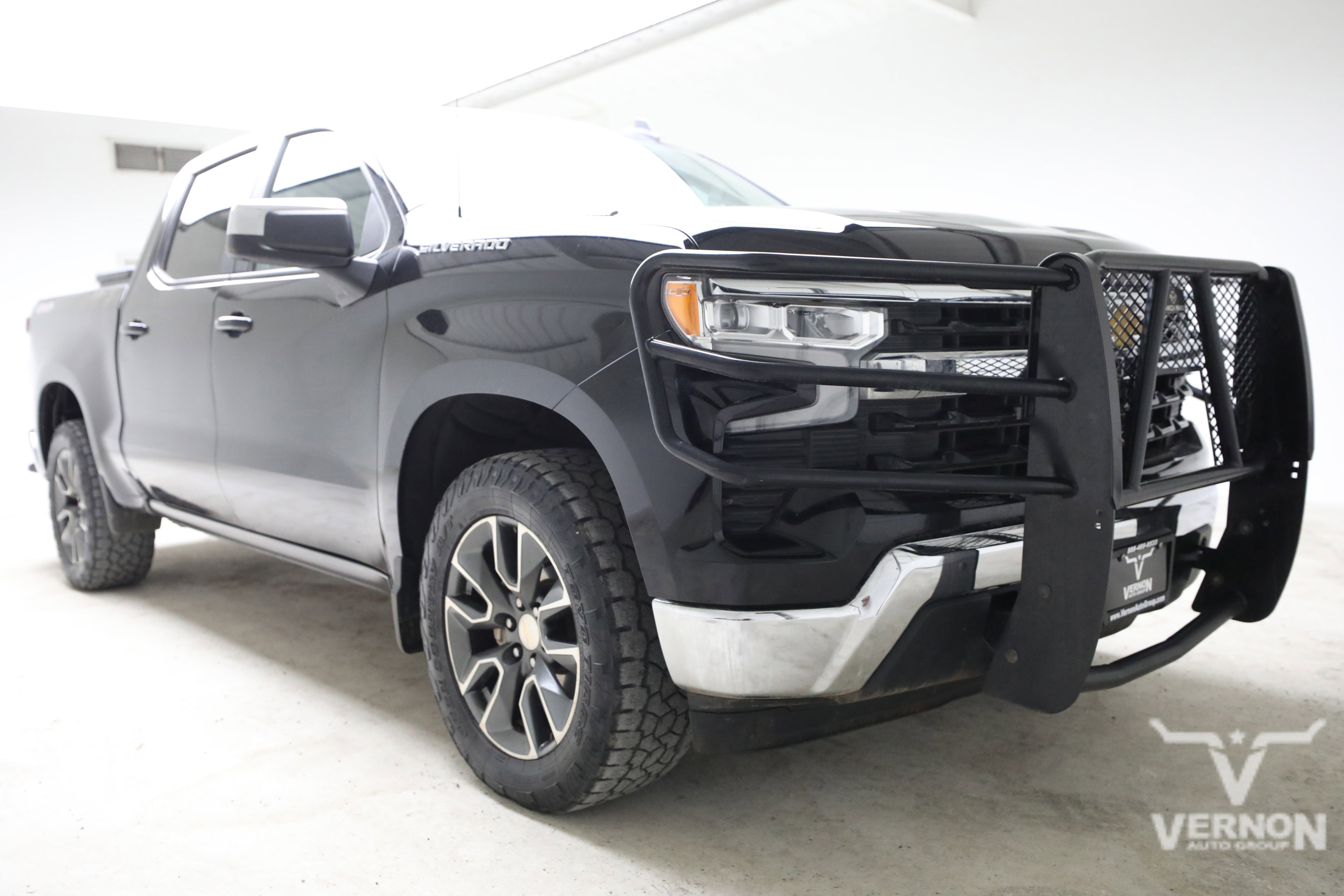 Used 2023 Black Chevrolet Y image 7