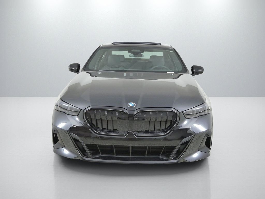 New 2027 Black Sapphire Metallic BMW 530i xDrive image 2