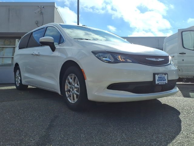 Used 2023 White Chrysler LX image 5