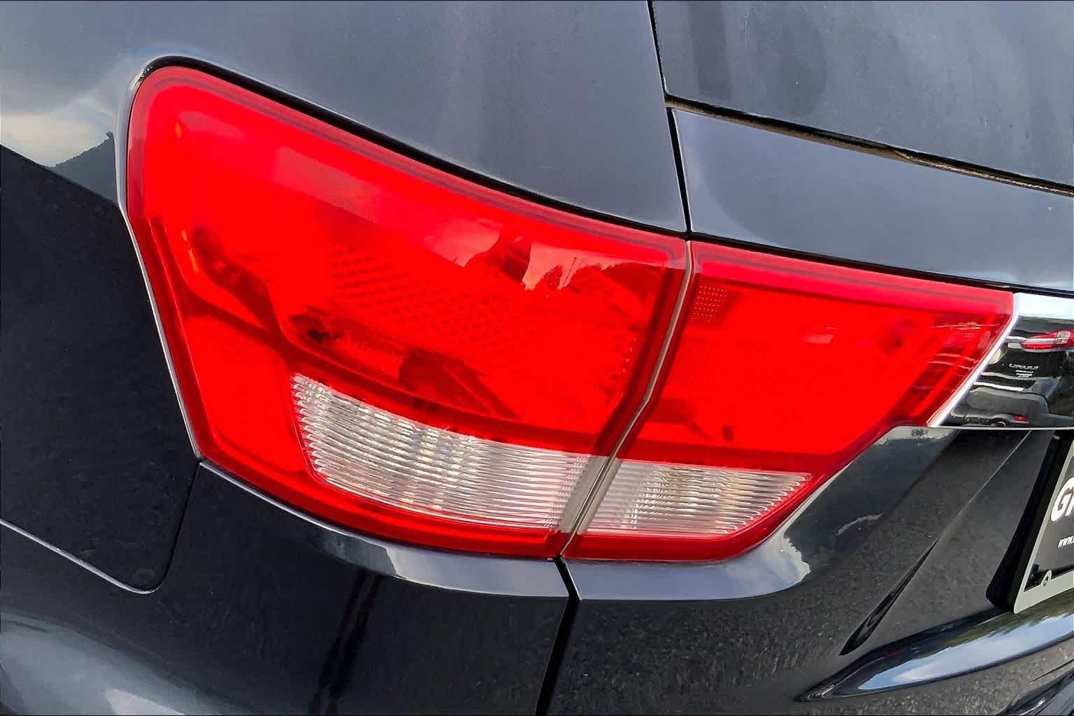 Used 2012 Maximum Steel Metallic Jeep Laredo image 24