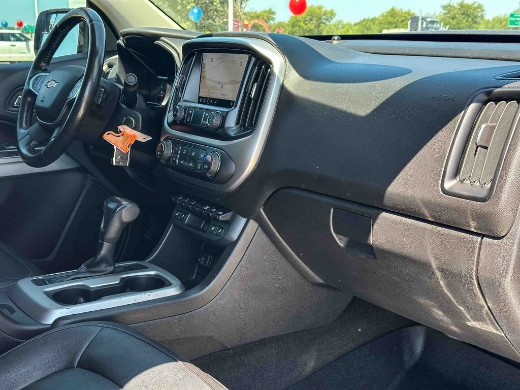 Used 2019 Silver Chevrolet ZR2 image 21