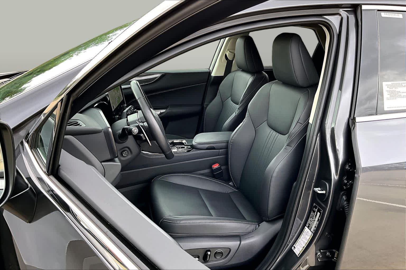 Certified Used 2025 SONIC CHROME Lexus Premium image 8