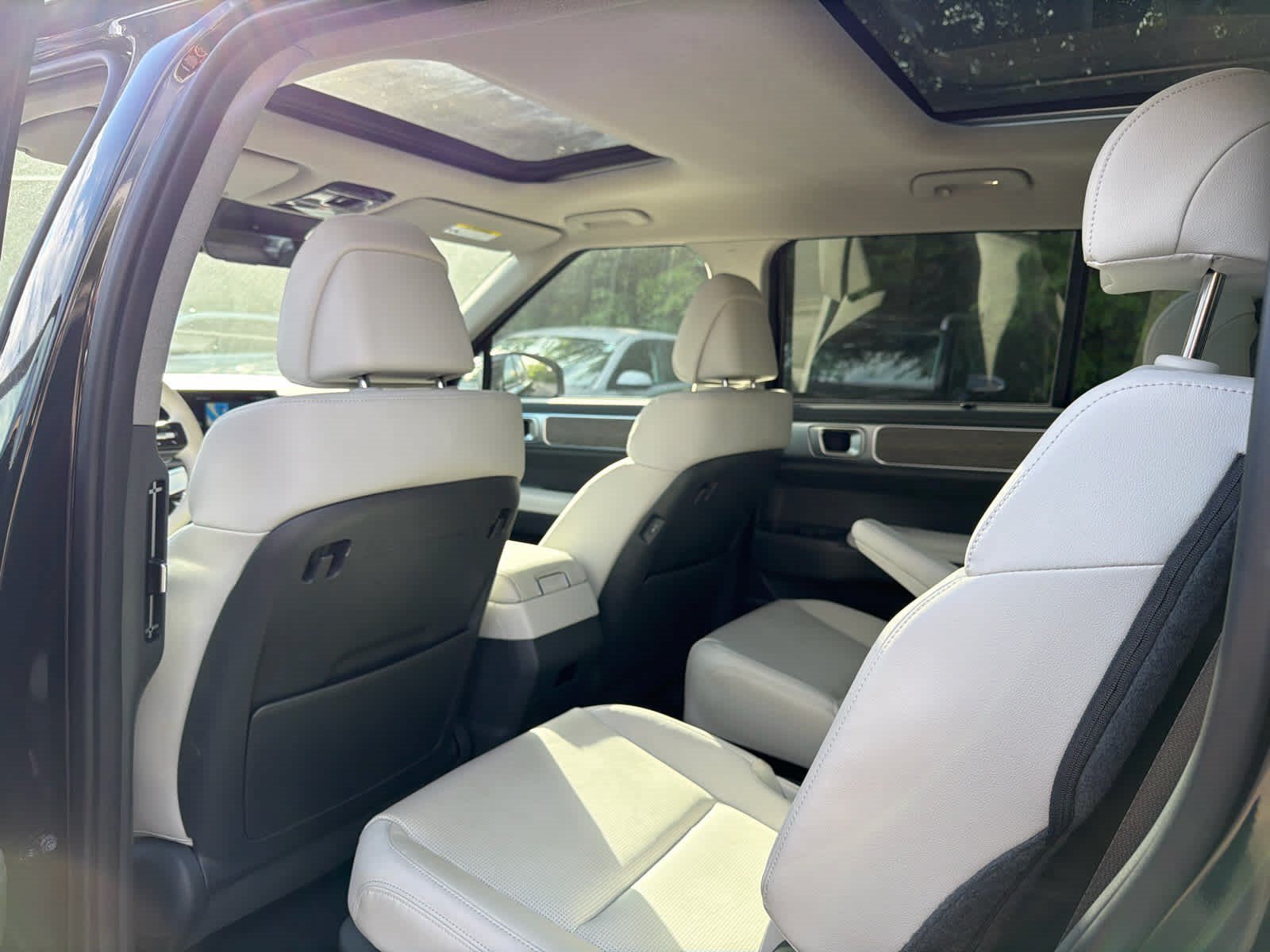 2026 Hyundai Santa Fe Limited - Photo 6