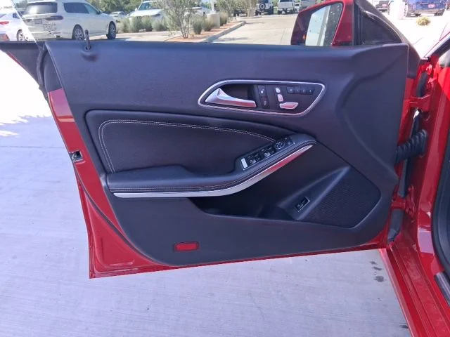 Used 2018  Mercedes-Benz CLA 250 image 13