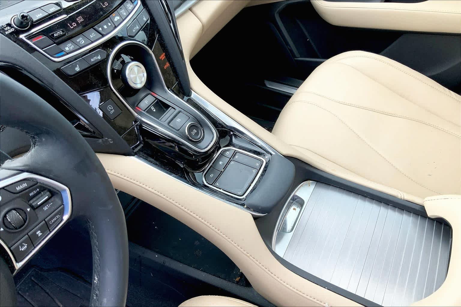 Used 2019 Majestic Black Pearl Acura  image 17