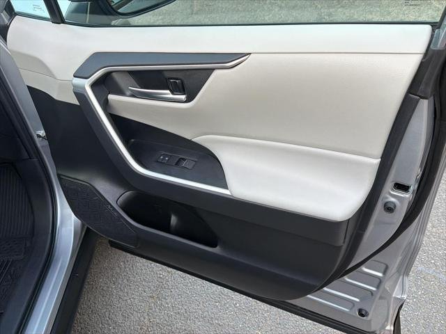 Certified Used 2023 SILVER SKY METALLIC Toyota  image 14