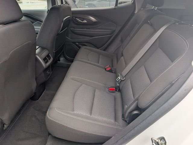 Used 2024 White GMC SLE image 25