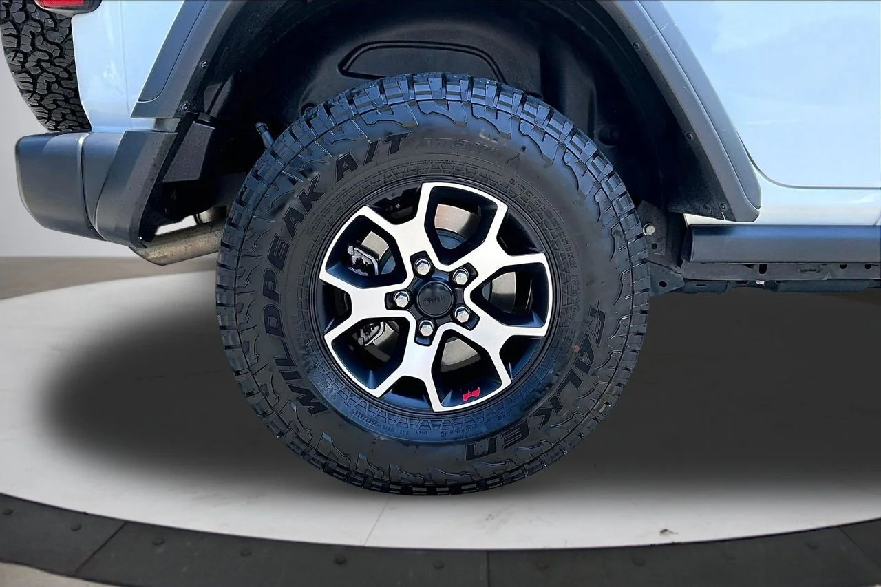 Used 2021 White Jeep Rubicon image 35