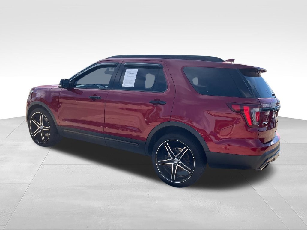 Used 2016 Red Ford Sport image 3