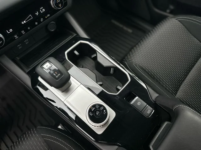 Used 2025 Black Mitsubishi ES image 22