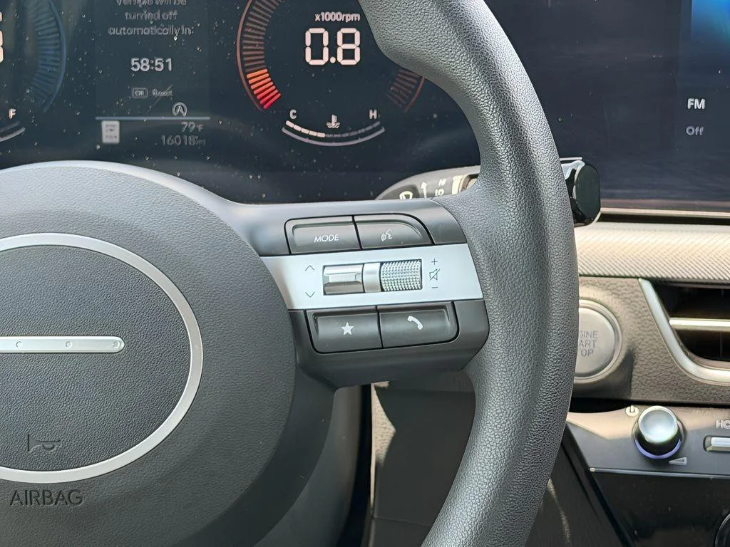 Used 2025 Aero Silver Hyundai SE image 12