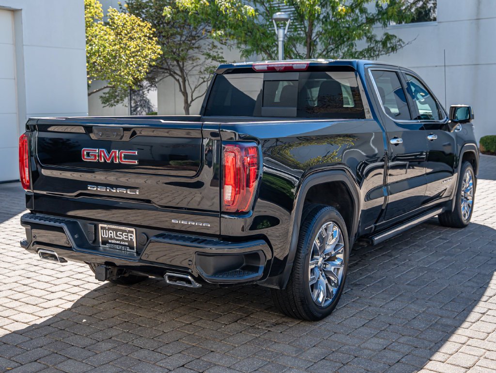 Used 2024 Onyx Black GMC Denali image 10