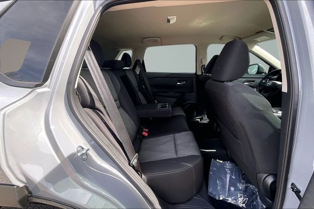 2026 Nissan Rogue SV - Photo 10