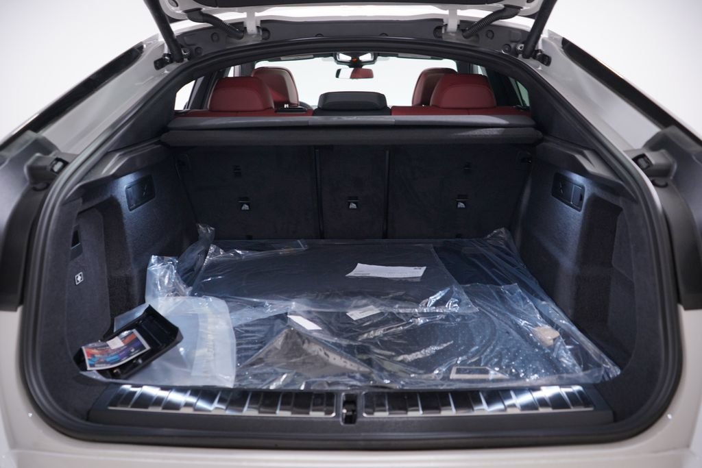 New 2026 Alpine White BMW xDrive40i image 19