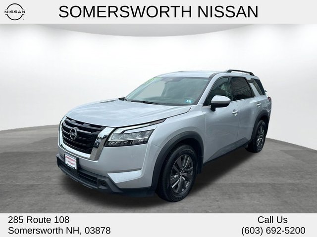 2022 Nissan Pathfinder SV