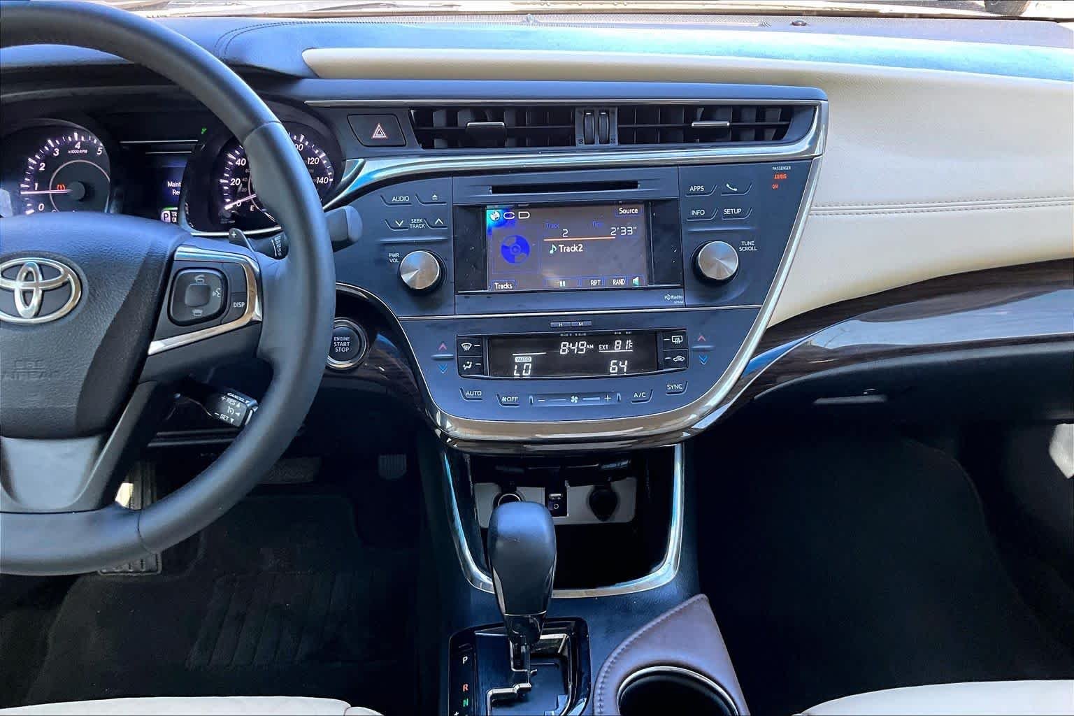 Used 2014 Creme Brulee Mica Toyota XLE image 7