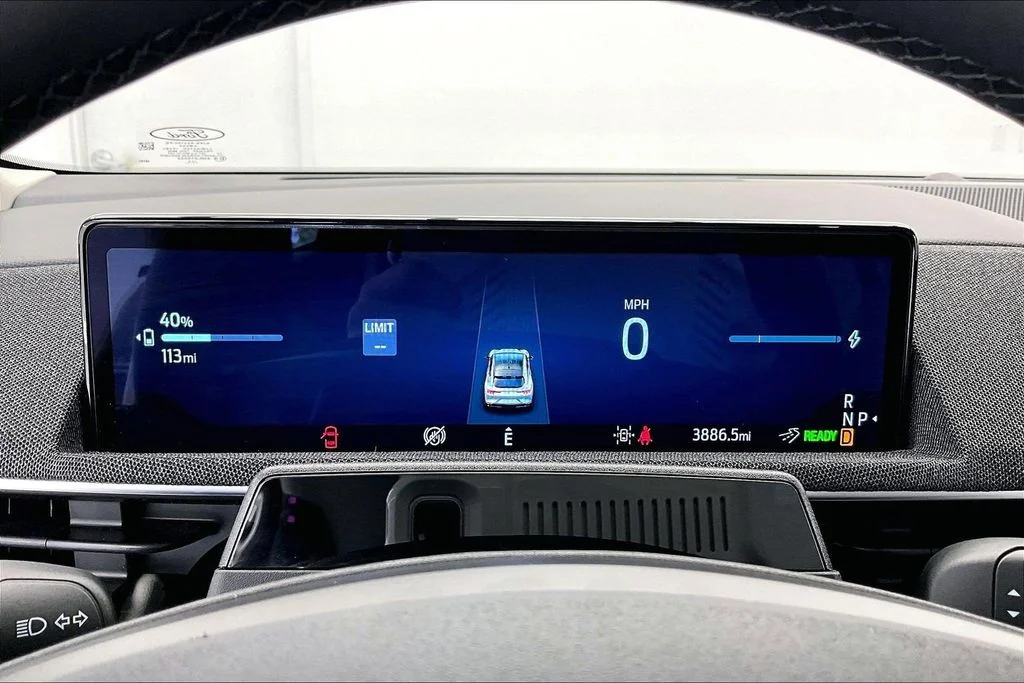 Used 2025 White Metallic Ford Premium image 20
