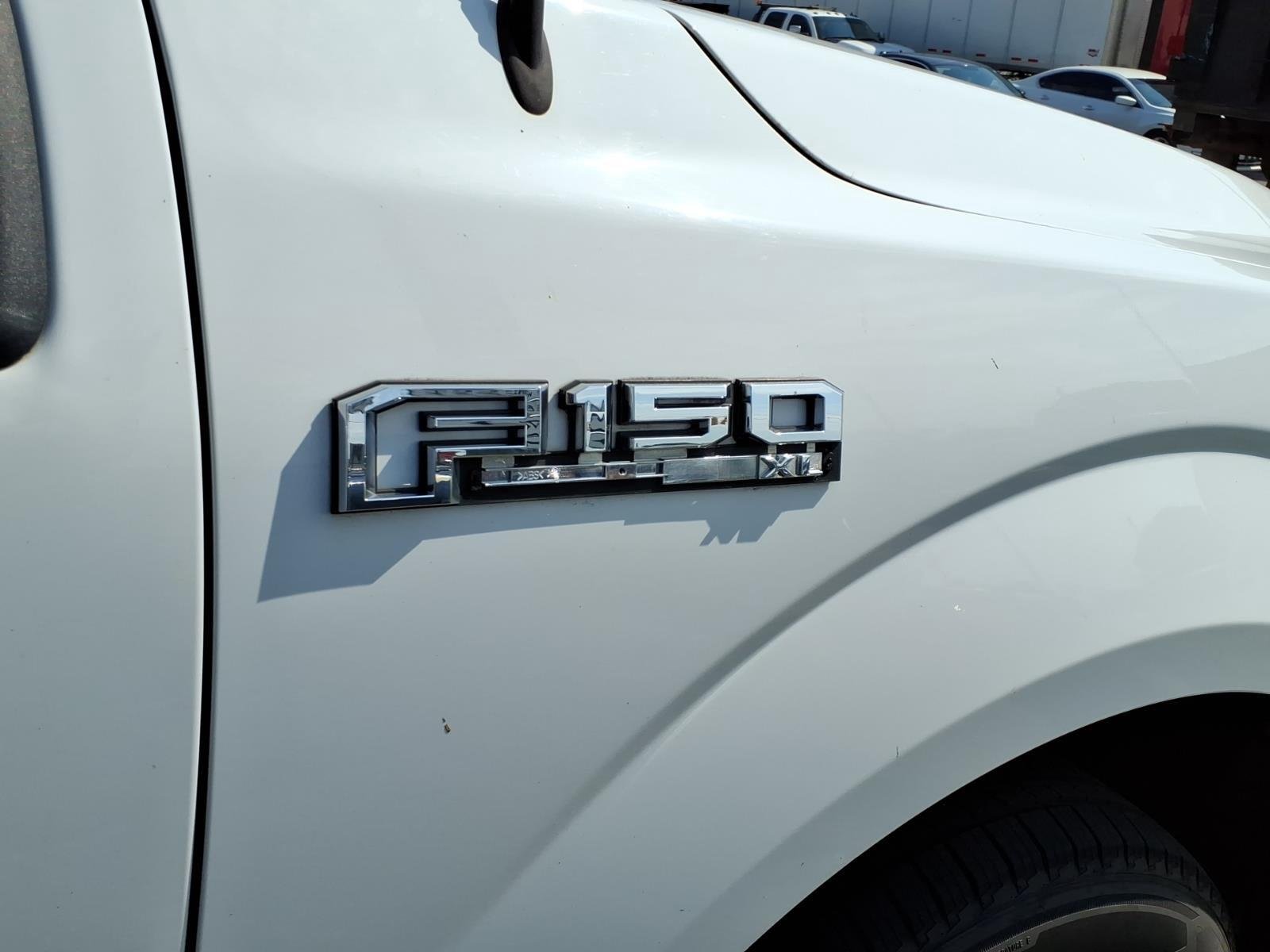 Used 2017 Oxford White Ford XL image 7
