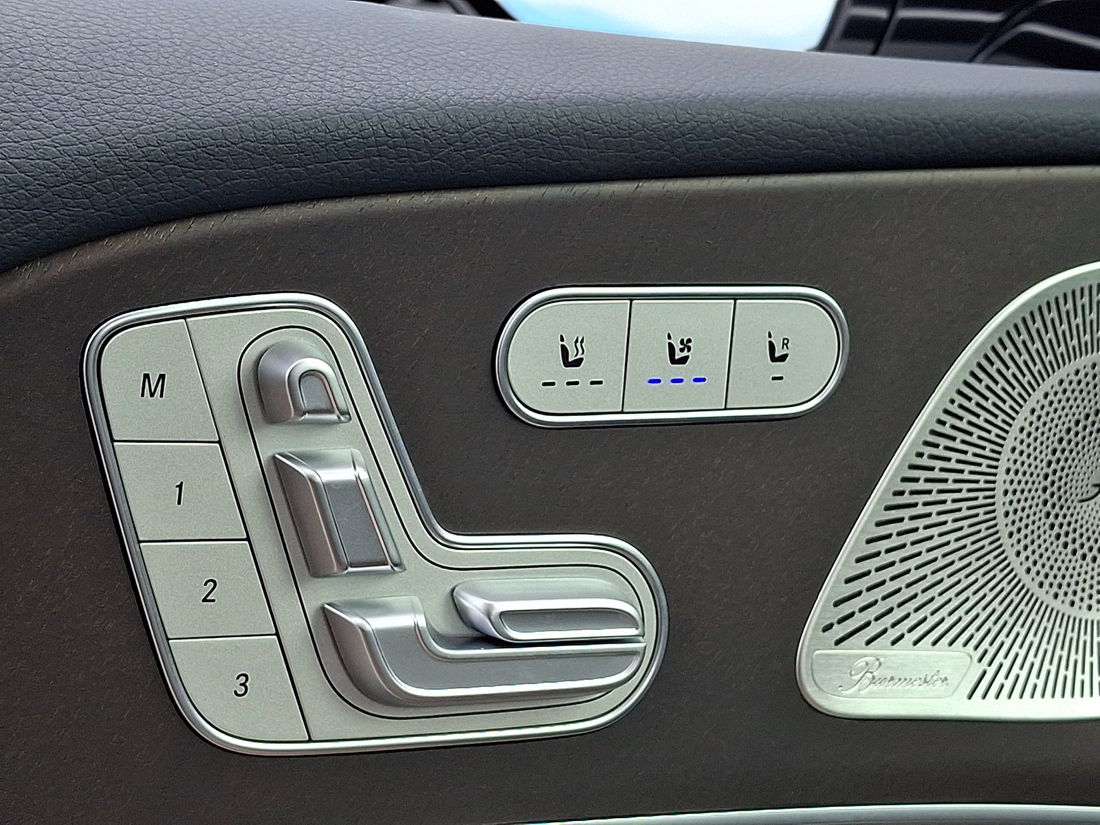 New 2027 Polar White Mercedes-Benz GLS 450 image 21