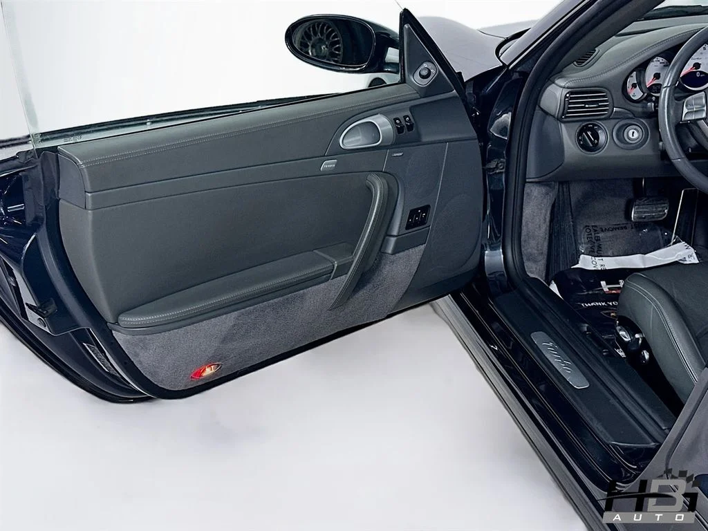 Used 2007 Gray Porsche Turbo image 13