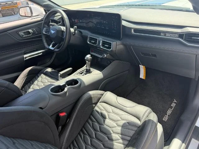Used 2025 Oxford White Ford GT Premium image 38