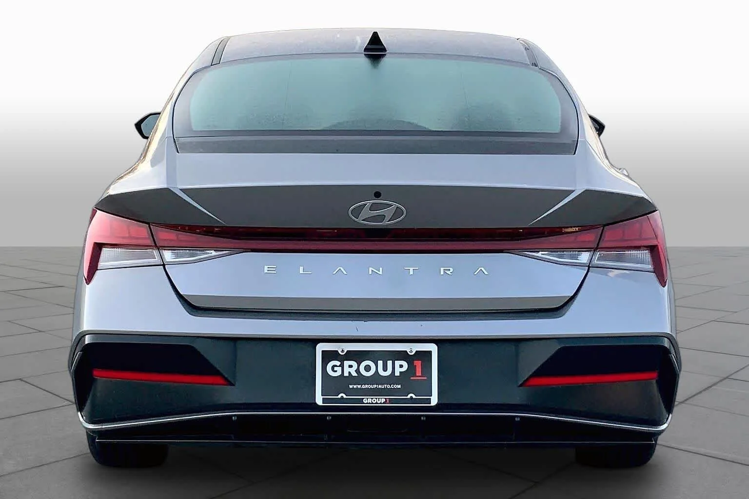 Used 2025 Fluid Metal Hyundai SEL Convenience image 5