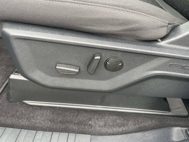 Used 2023 Silver Ford XLT image 25