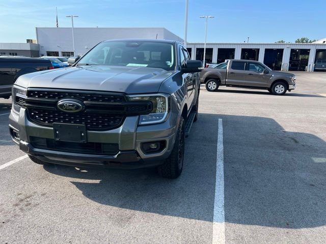 Used 2025 Carbonized Gray Metallic Ford XLT image 4