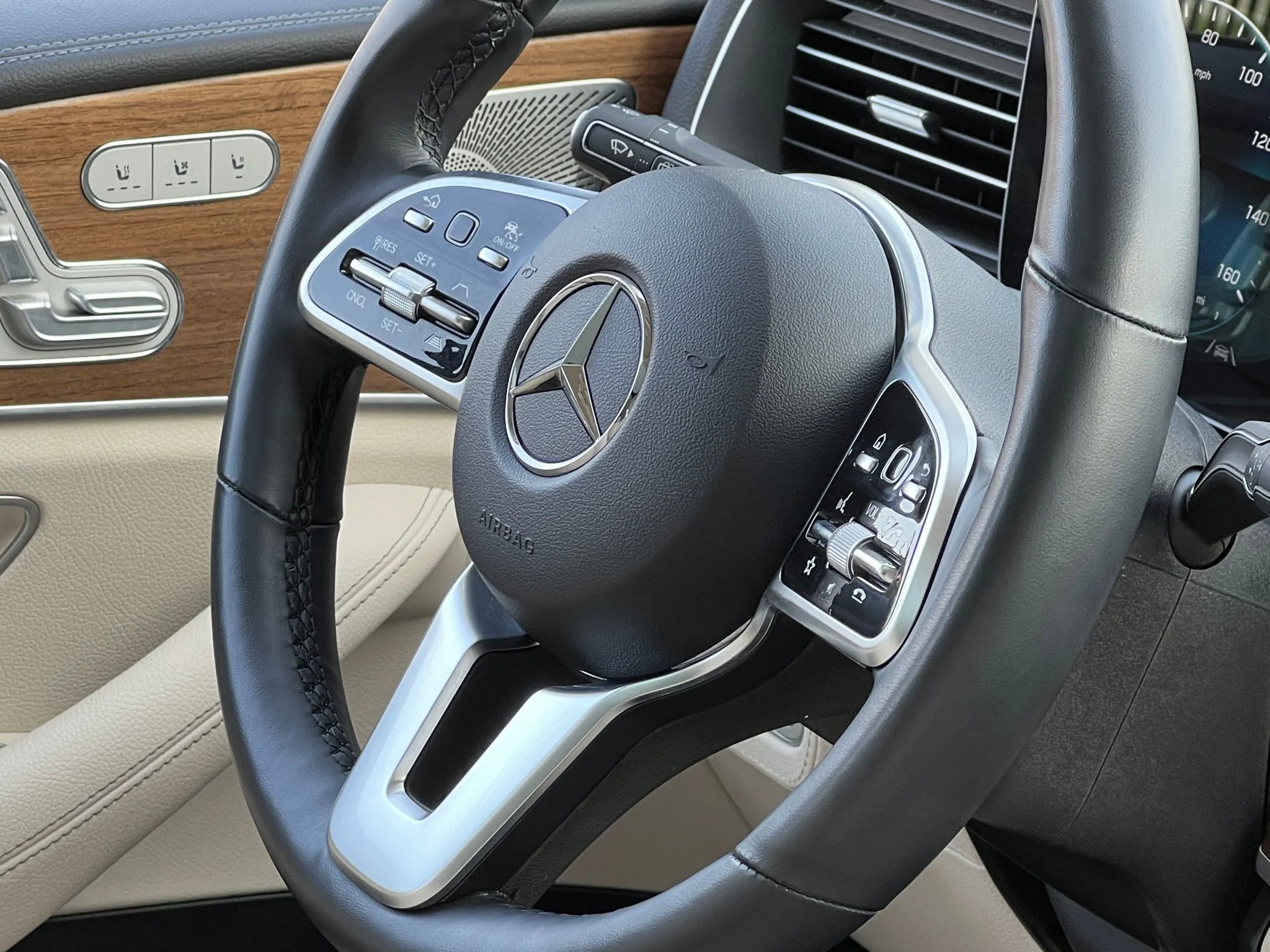Used 2023 Gray Mercedes-Benz GLS 580 image 37
