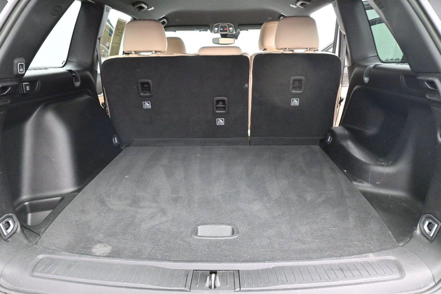 Used 2023 White Jeep Limited image 9
