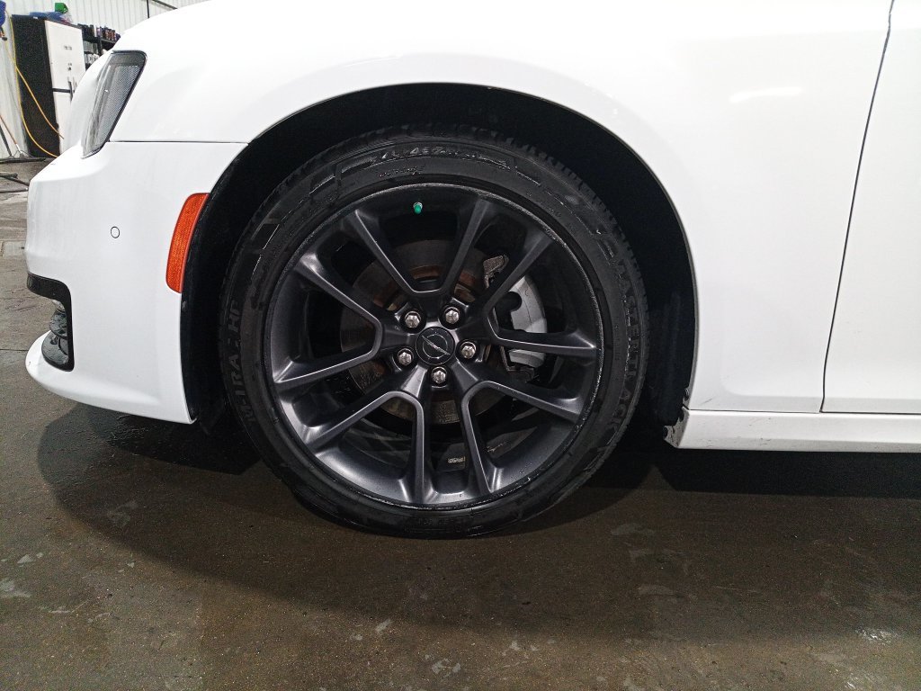 Used 2022 White Chrysler S image 10