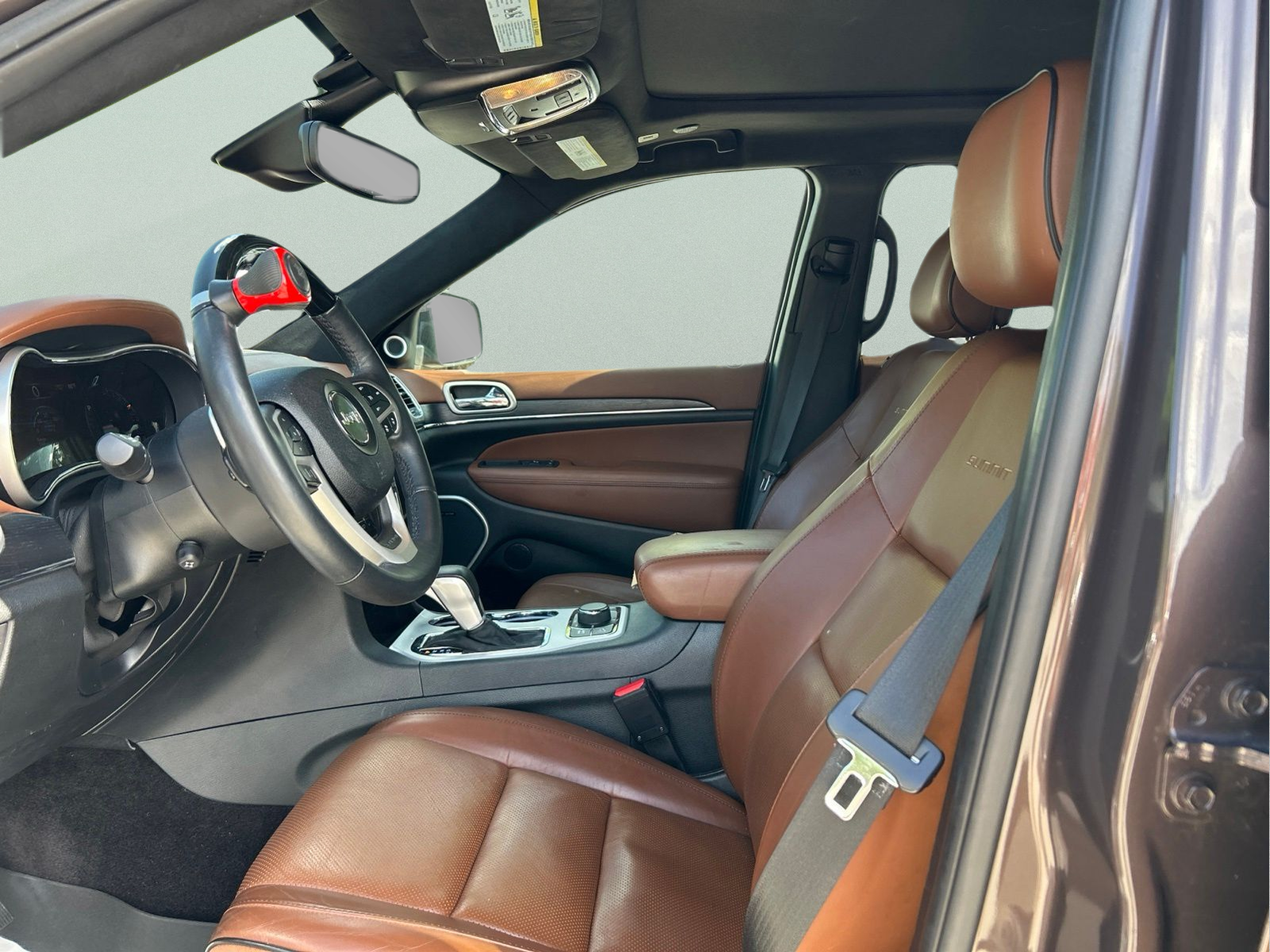 Certified Used 2018 Brown Jeep Summit image 9