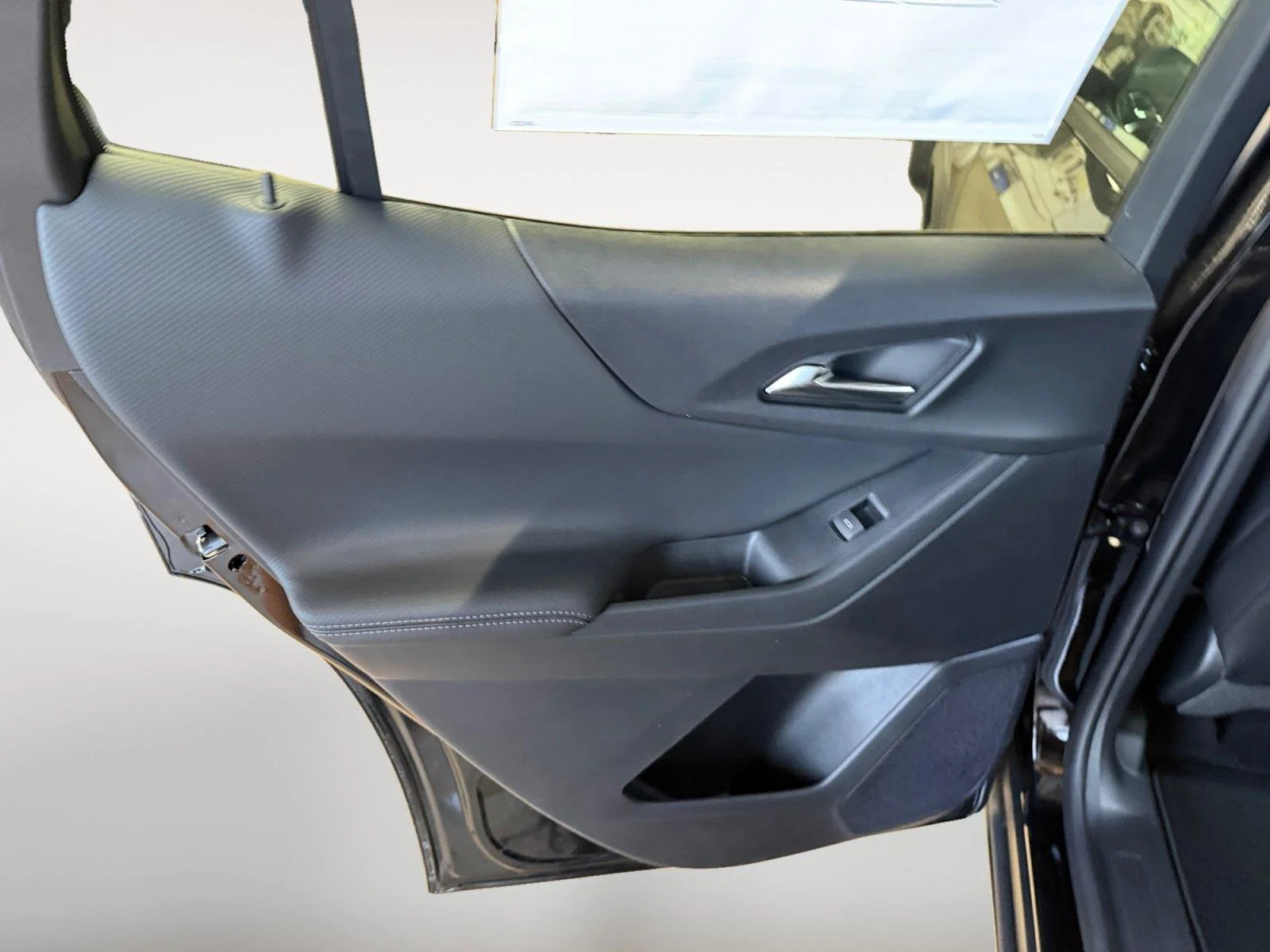 2027 Chevrolet Equinox LT - Photo 18