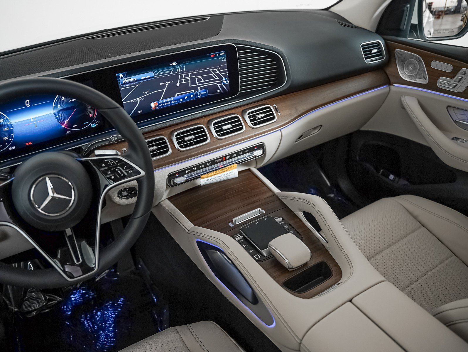 New 2026 Polar White Mercedes-Benz GLE 450 image 17