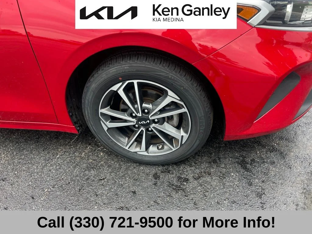 2023 Kia Forte LXS - Photo 22