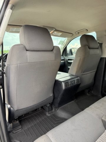 Used 2017 White Toyota SR5 image 16