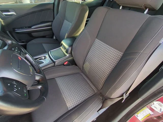 Used 2023 Red Dodge SXT image 27