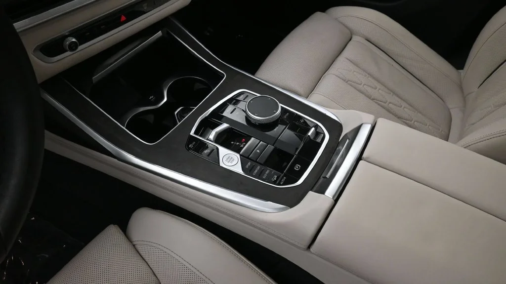 2025 BMW X7 40i - Photo 23