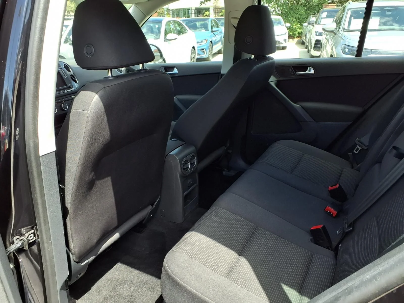 Used 2017 Black Volkswagen 2.0T image 20