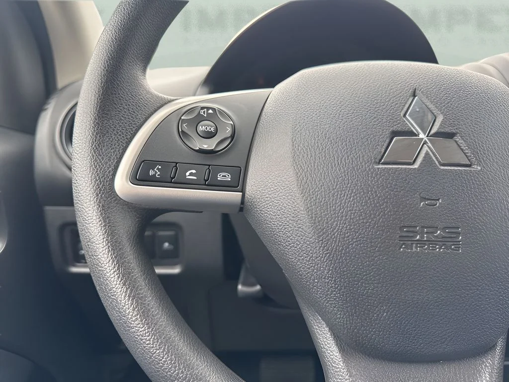 Used 2024 Silver Mitsubishi ES image 13