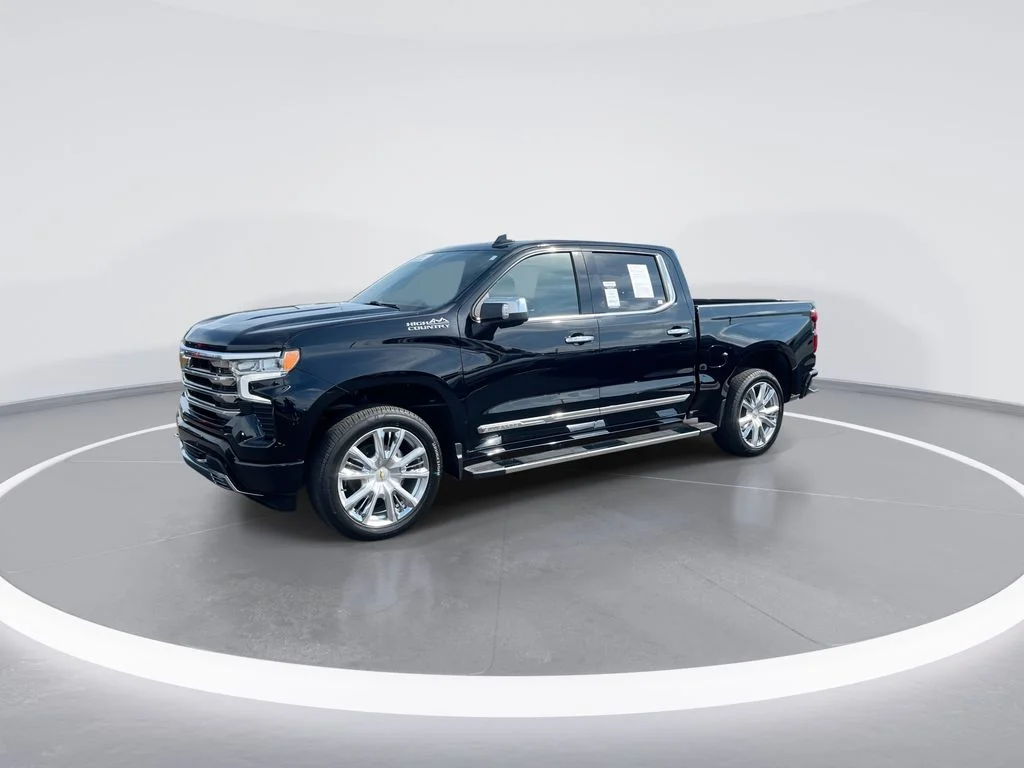 Used 2025 Black Chevrolet High Country image 4