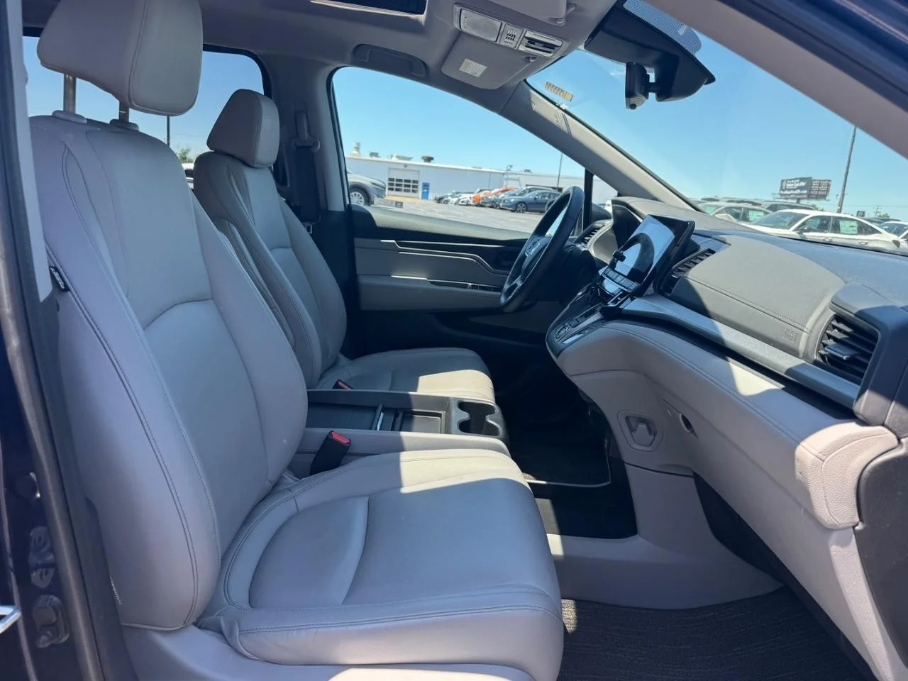2023 Honda Odyssey EX-L - Photo 17