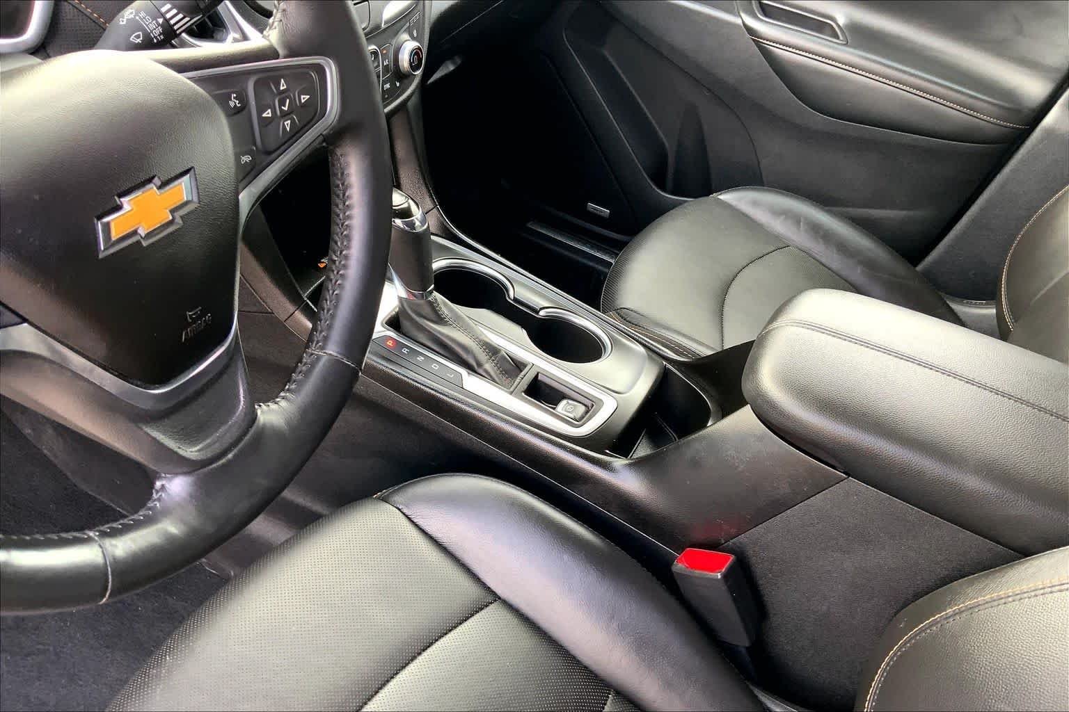Used 2018 Mosaic Black Metallic Chevrolet Premier image 17