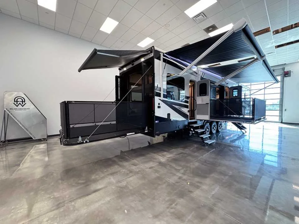 Used 2024 WHITE JAYCO  image 43